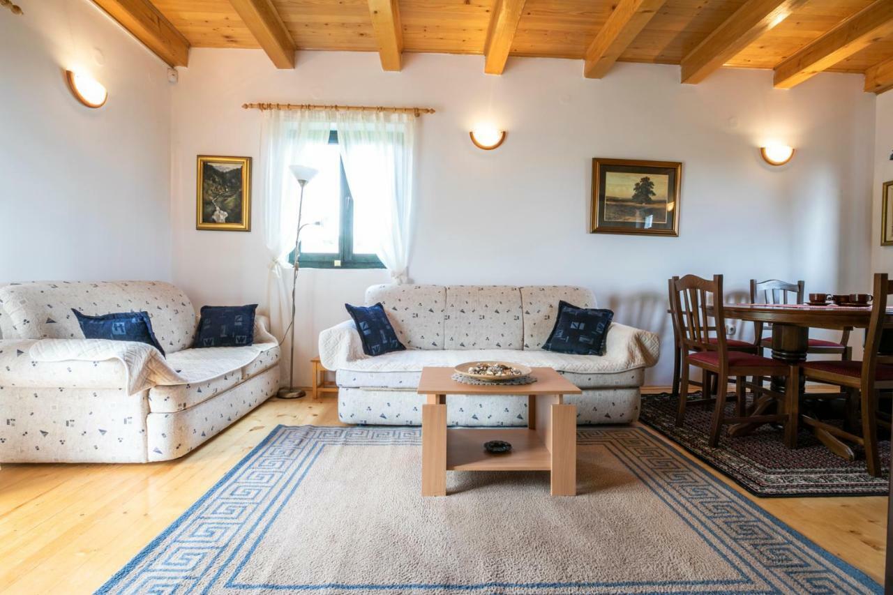 Guest House Holiday Zabljak  Ngoại thất bức ảnh