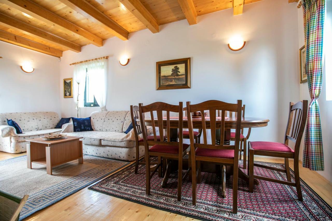 Guest House Holiday Zabljak  Ngoại thất bức ảnh